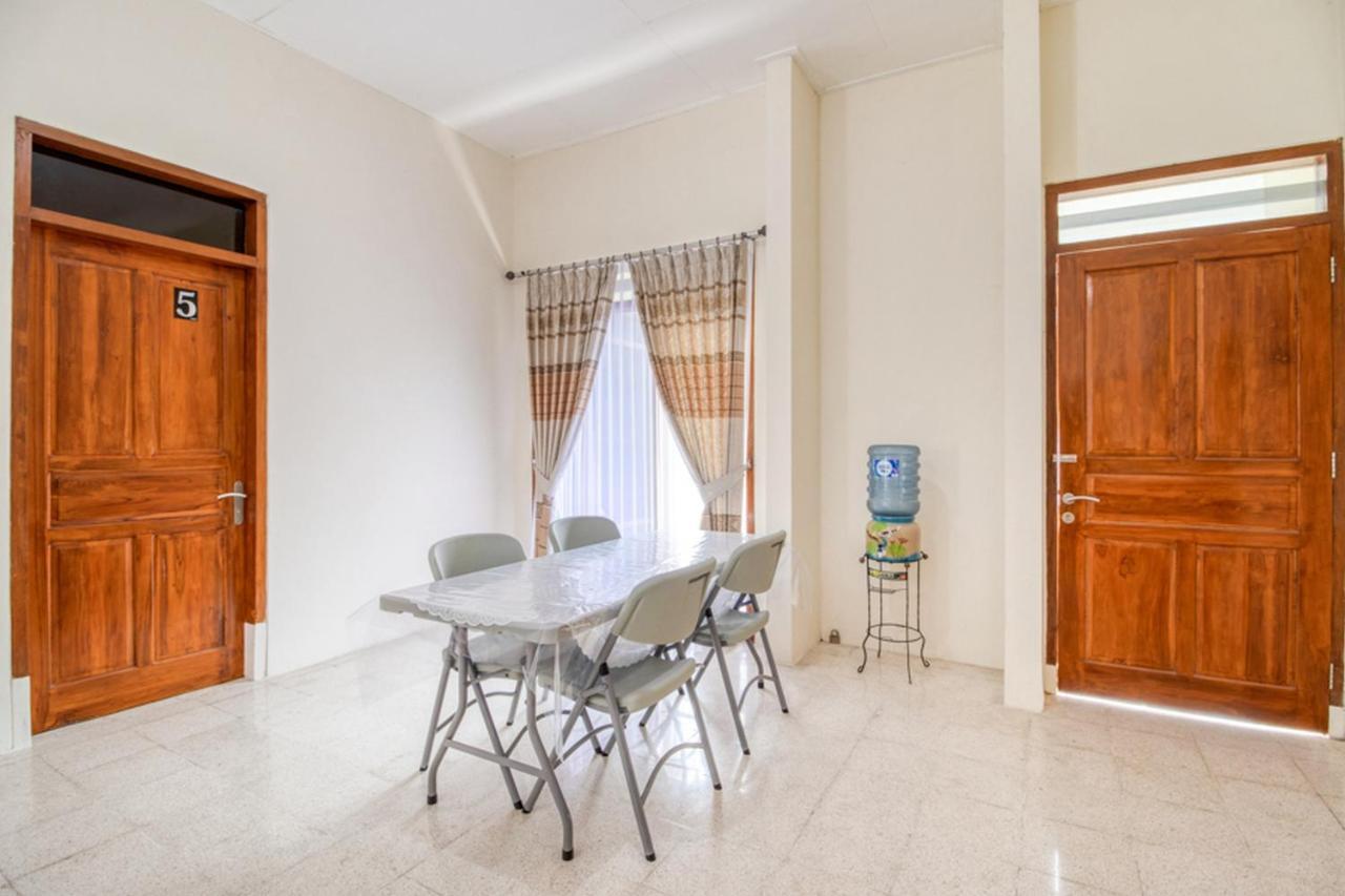 Reddoorz Near Universitas Gajah Mada Kejayan Экстерьер фото